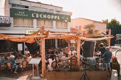L'Échoppe Crêperie Bar Music & Sports